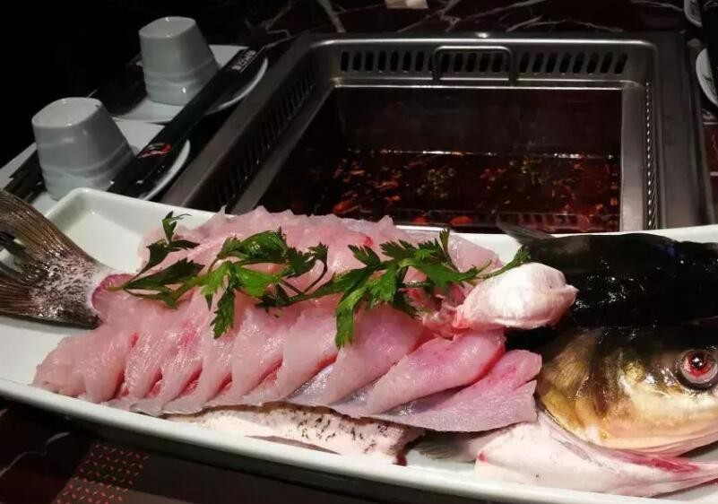 小鱼当家鱼火锅加盟