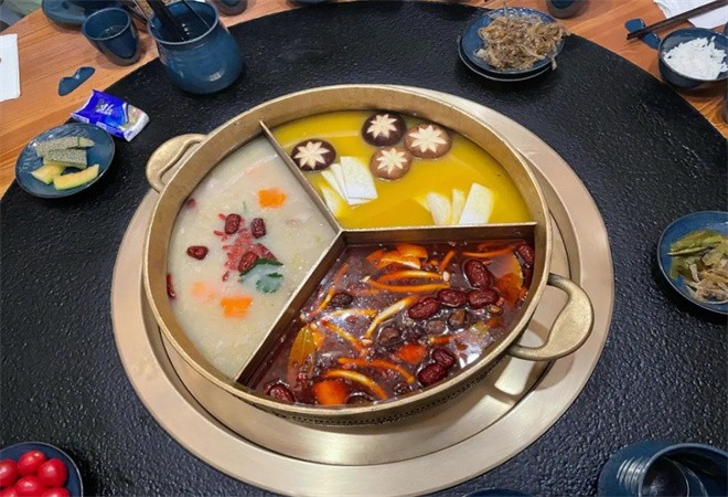 山中采火锅加盟