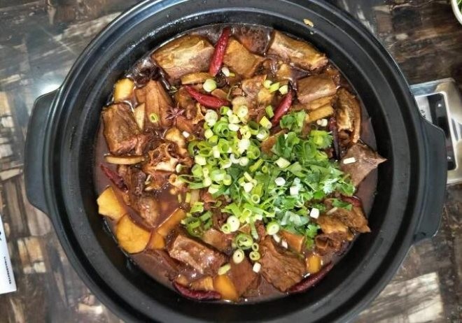 牛一鞭牛排牛尾锅加盟