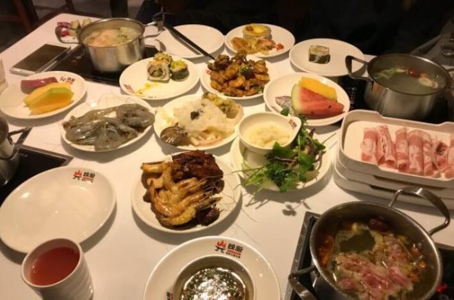锦厨海鲜自助火锅加盟