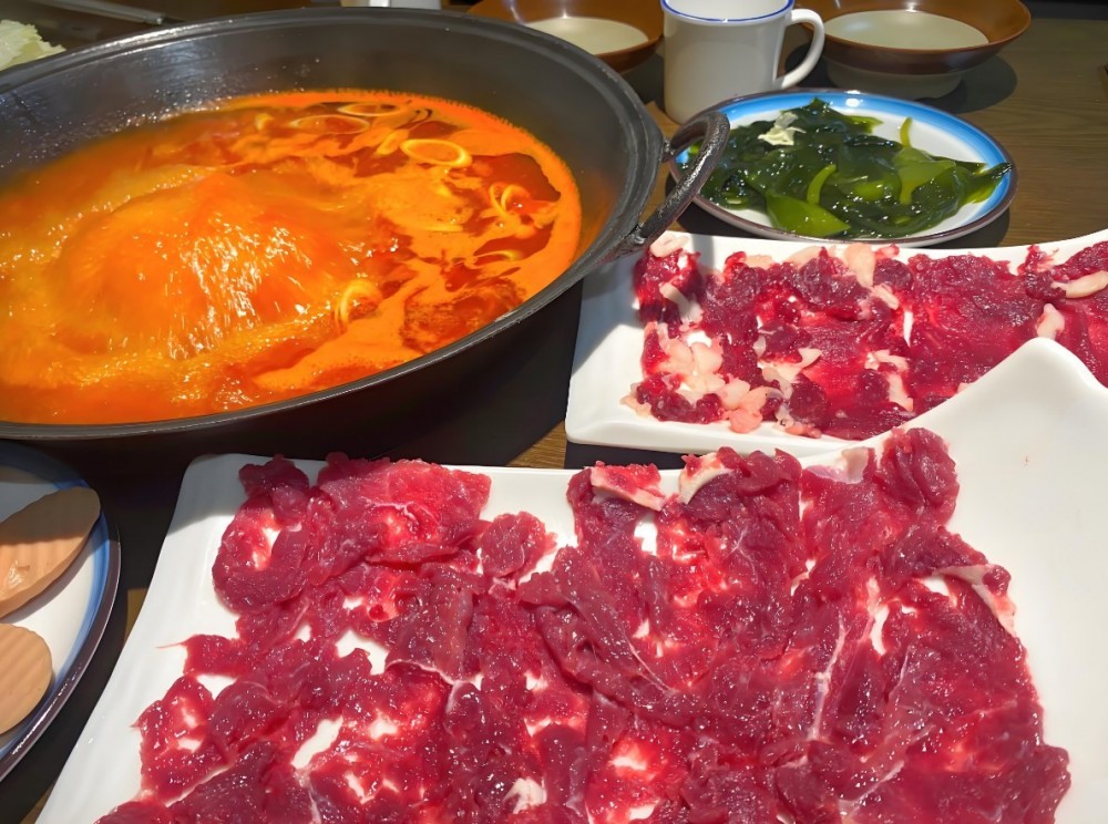 黔番番贵州酸汤牛肉火锅