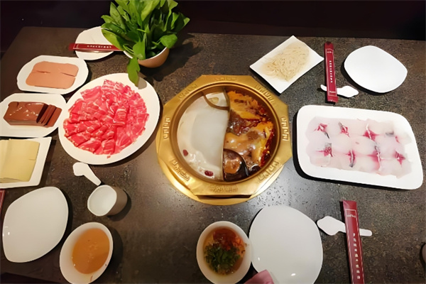 罗马假日火锅城加盟