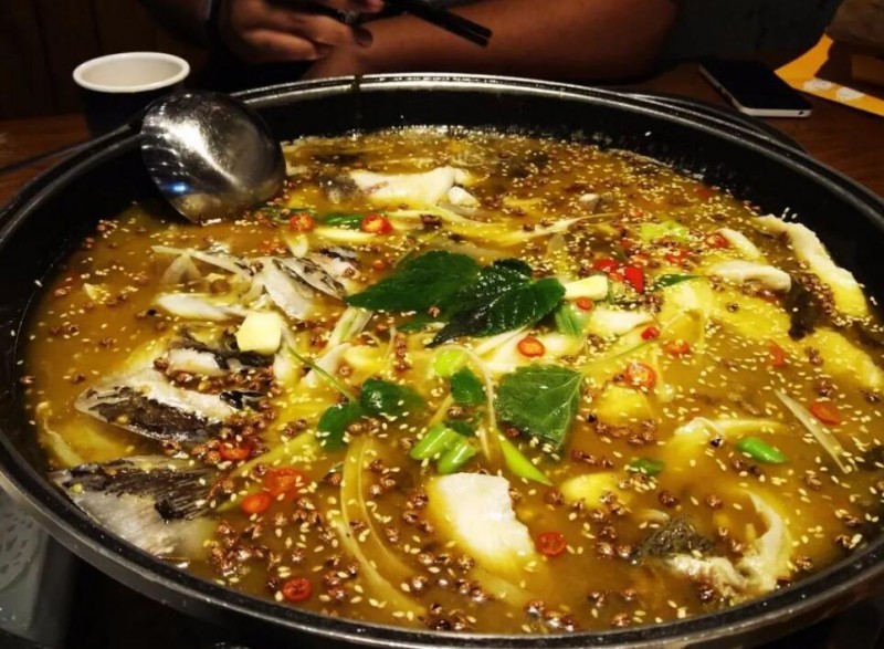 湖南酸辣鱼火锅 湖南酸辣鱼火锅
