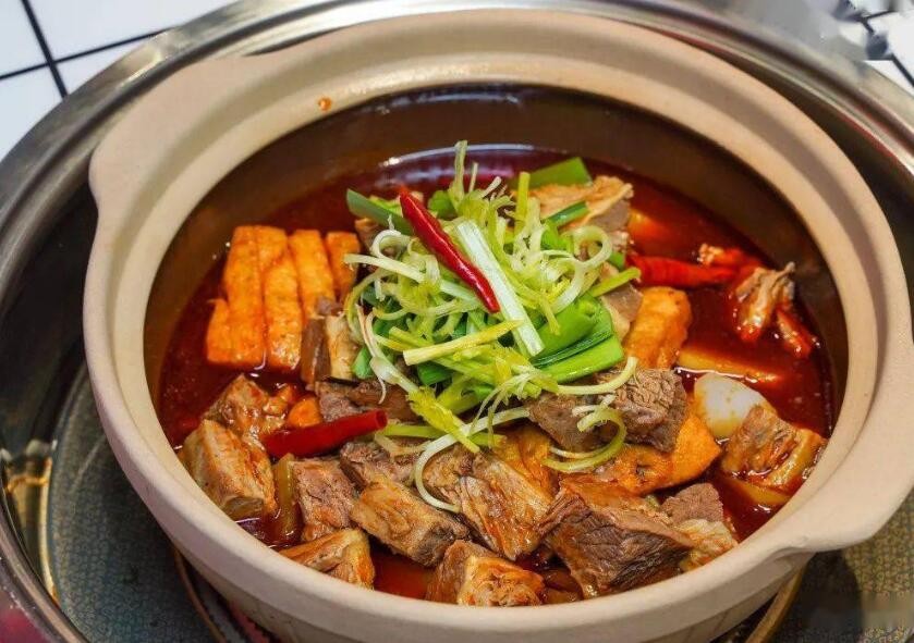 牛一金牛腩煲火锅加盟