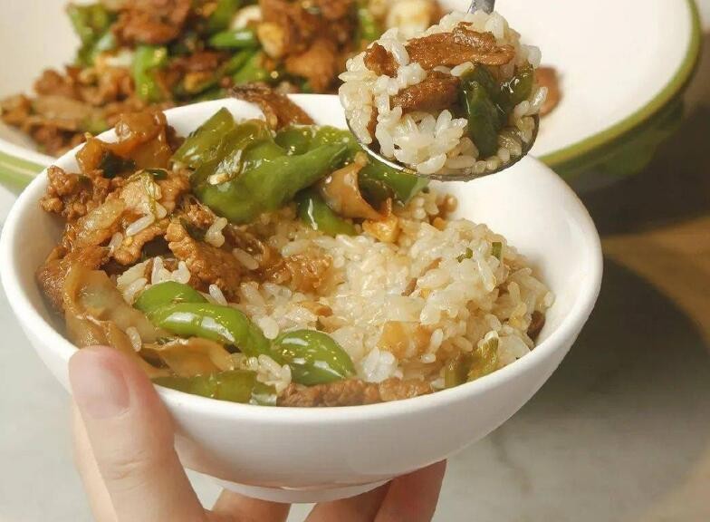辣椒炒肉盖码饭加盟