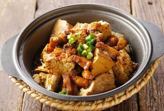 石锅烧肉拌饭加盟
