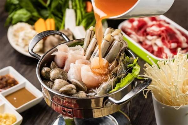 深海派对海鲜自助店加盟
