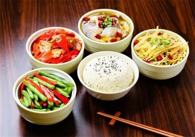 中式快餐小碗菜加盟