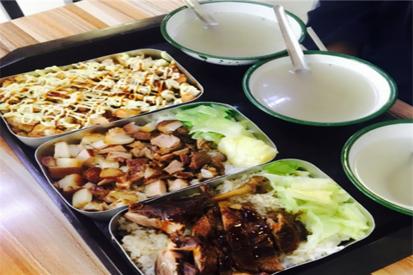 东北老饭盒加盟