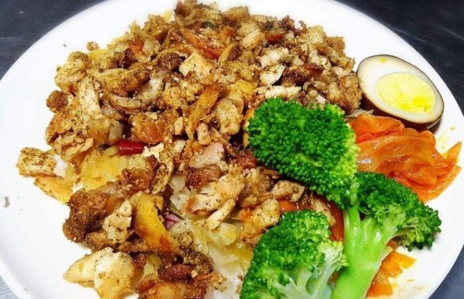 布小布烤肉拌饭加盟