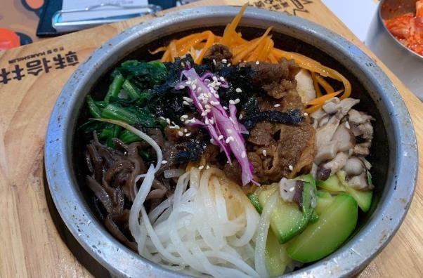 韩拾林石锅拌饭加盟