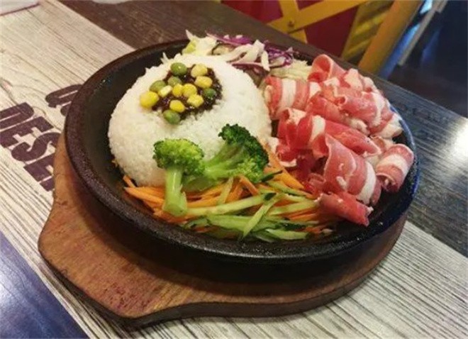 正宗铁板饭加盟