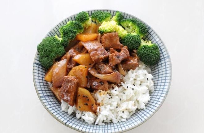 洽少牛肉饭加盟