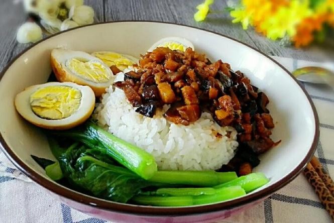 杨老大卤肉拌饭