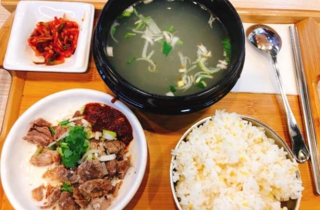 食八掌牛肉汤饭加盟