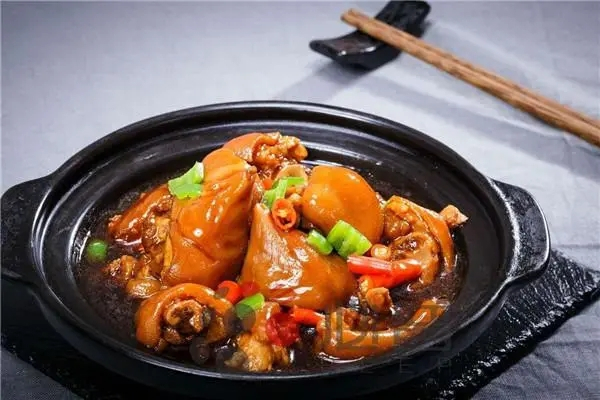 御膳轩黄焖鸡米饭加盟