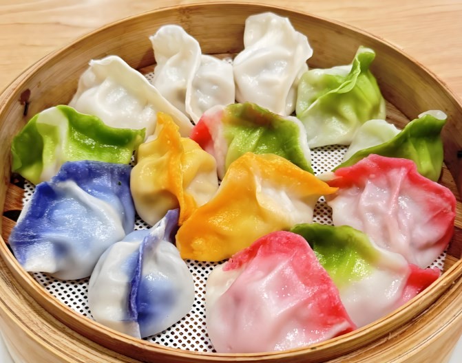 食不同饺子
