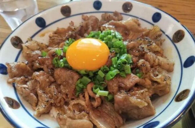 特府神牛烧肉饭加盟