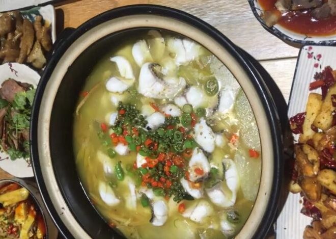 叶品盛酸菜鱼加盟
