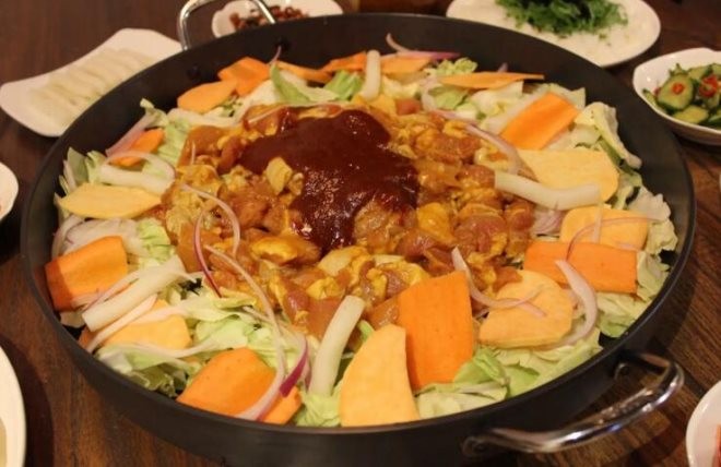 高基屋春川铁板鸡加盟