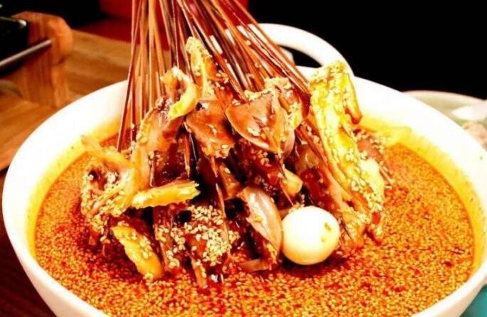 伏小宝钵钵鸡