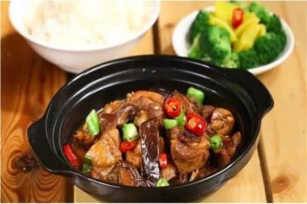 美味坊黄焖鸡米饭加盟