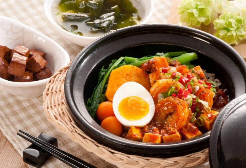 鲍香煲仔饭 鲍香煲仔饭