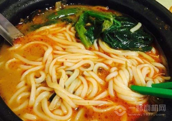 齐先生风味砂锅居加盟