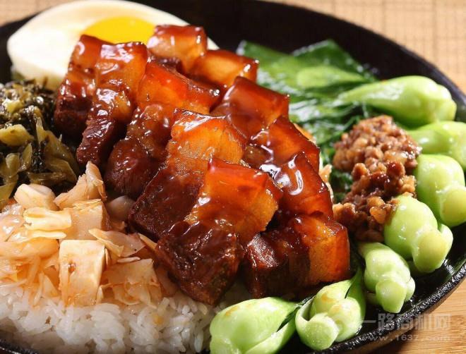 小马哥卤肉饭 小马哥卤肉饭