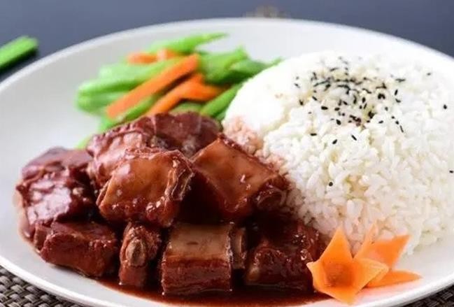 周记排骨饭