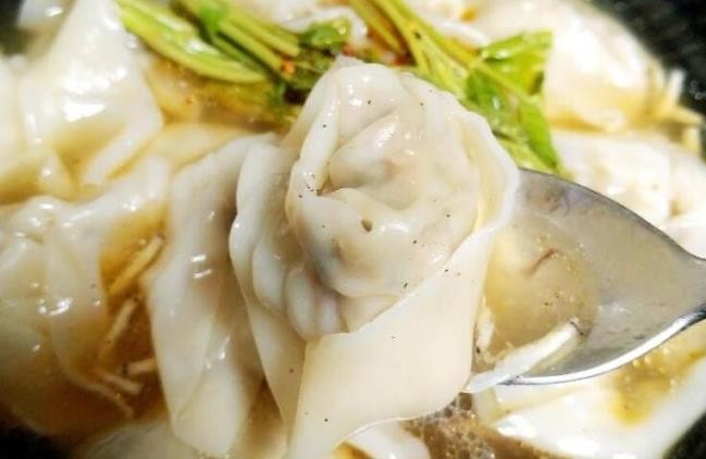 娜小主馄饨