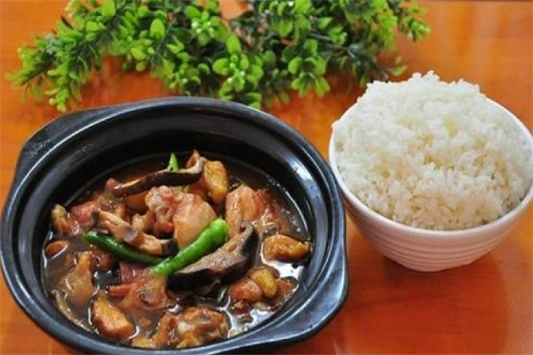 王掌柜黄焖鸡米饭加盟