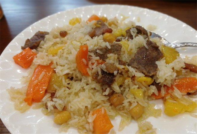 明优利特色拌面抓饭 明优利特色拌面抓饭