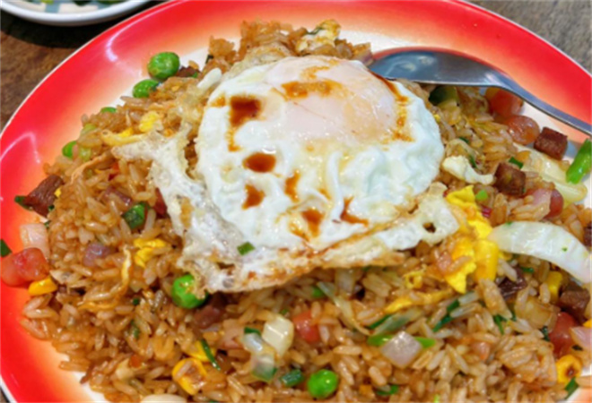 牛子怡鸡蛋饭