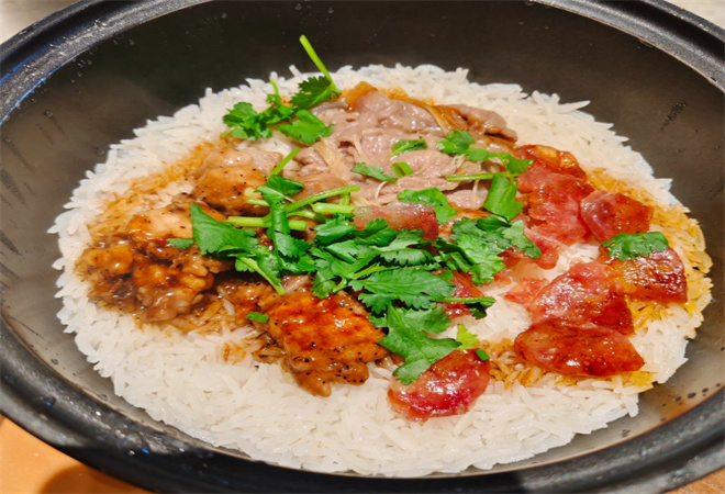 苏小粤煲仔饭 苏小粤煲仔饭