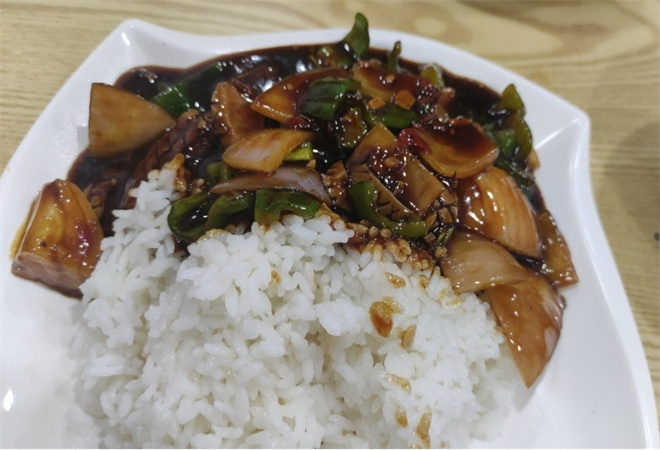李不炒猛火现炒盖浇饭 李不炒猛火现炒盖浇饭