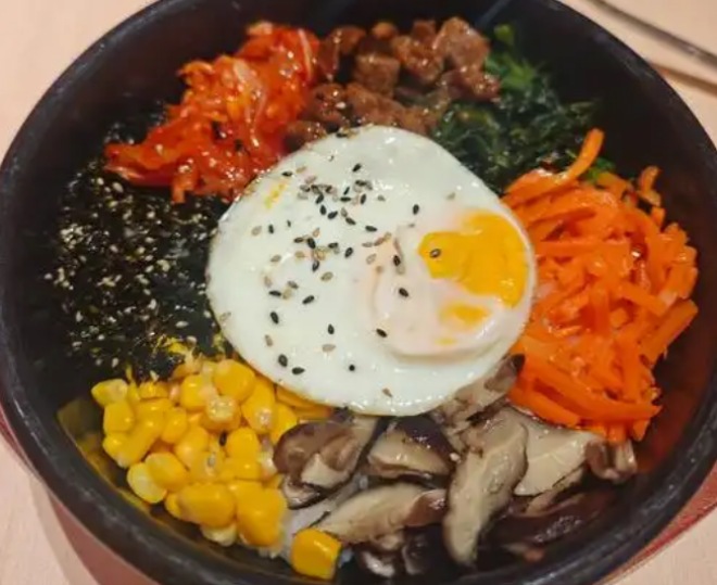 韩国料理拌饭
