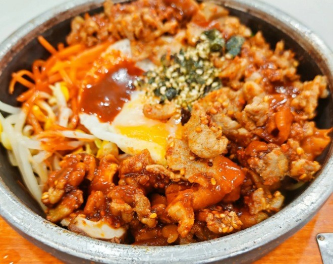 新式烤肉拌饭加盟