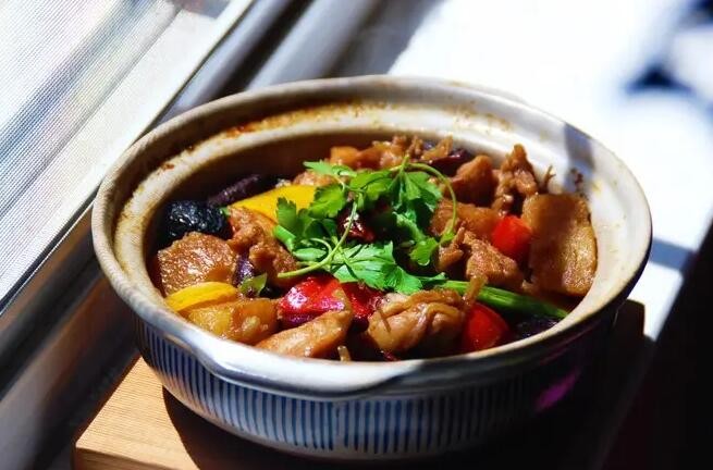 齿留香黄焖鸡米饭