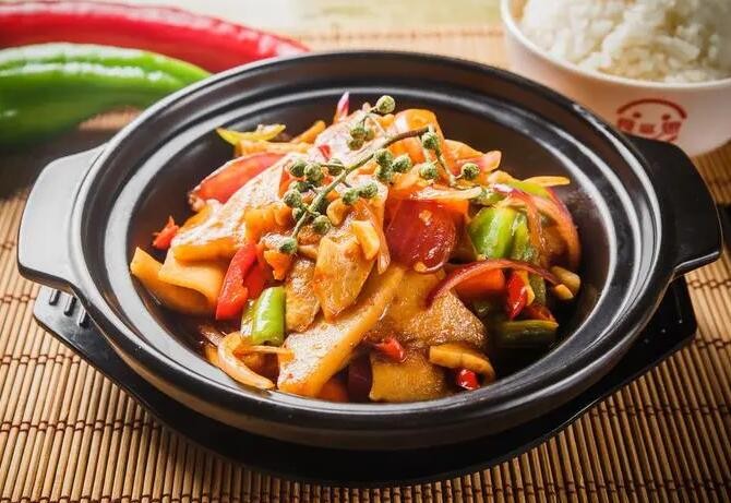 益香黄焖鸡米饭