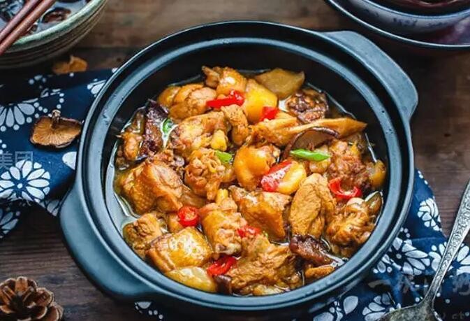 老由家黄焖鸡米饭