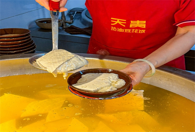 天贵热油豆花饭小碗菜 天贵热油豆花饭小碗菜