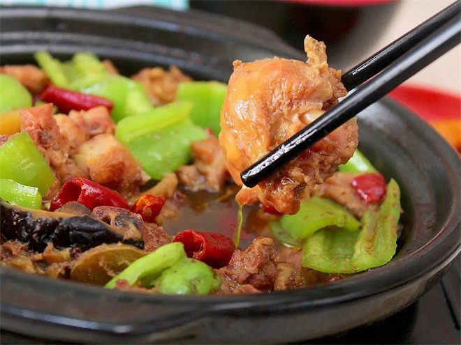 石佛营黄焖鸡米饭