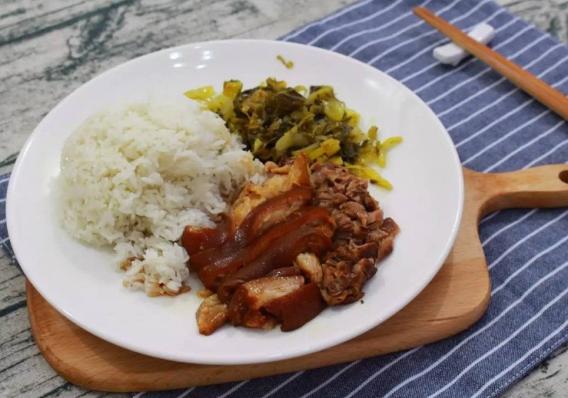 隆江正宗猪脚饭 隆江正宗猪脚饭