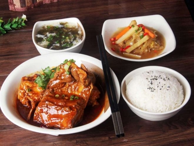 酱骨头米饭加盟
