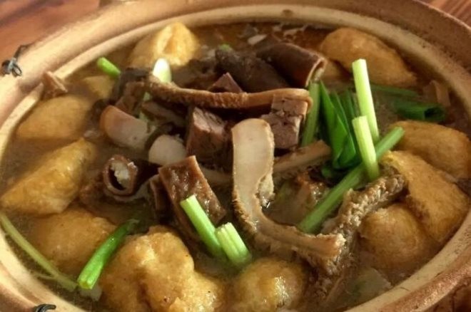 严大头牛杂馆