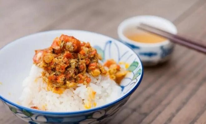 探舌牛油拌饭