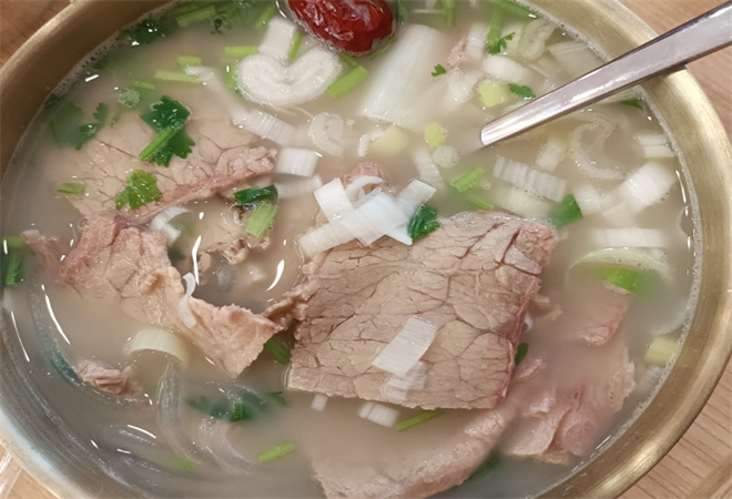 朝鲜牛肉汤饭 朝鲜牛肉汤饭