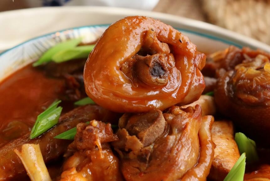 沈大厨黄焖鸡米饭加盟