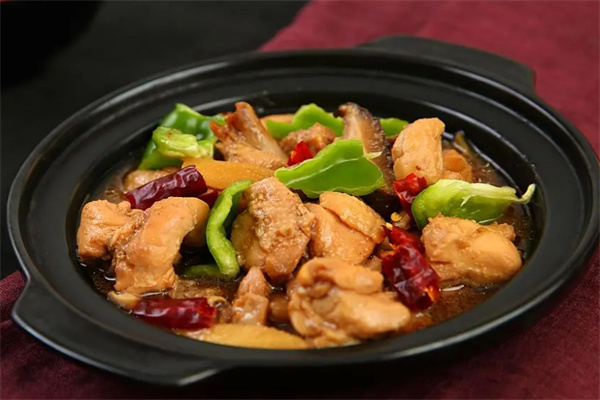 聚福斋黄焖鸡米饭加盟